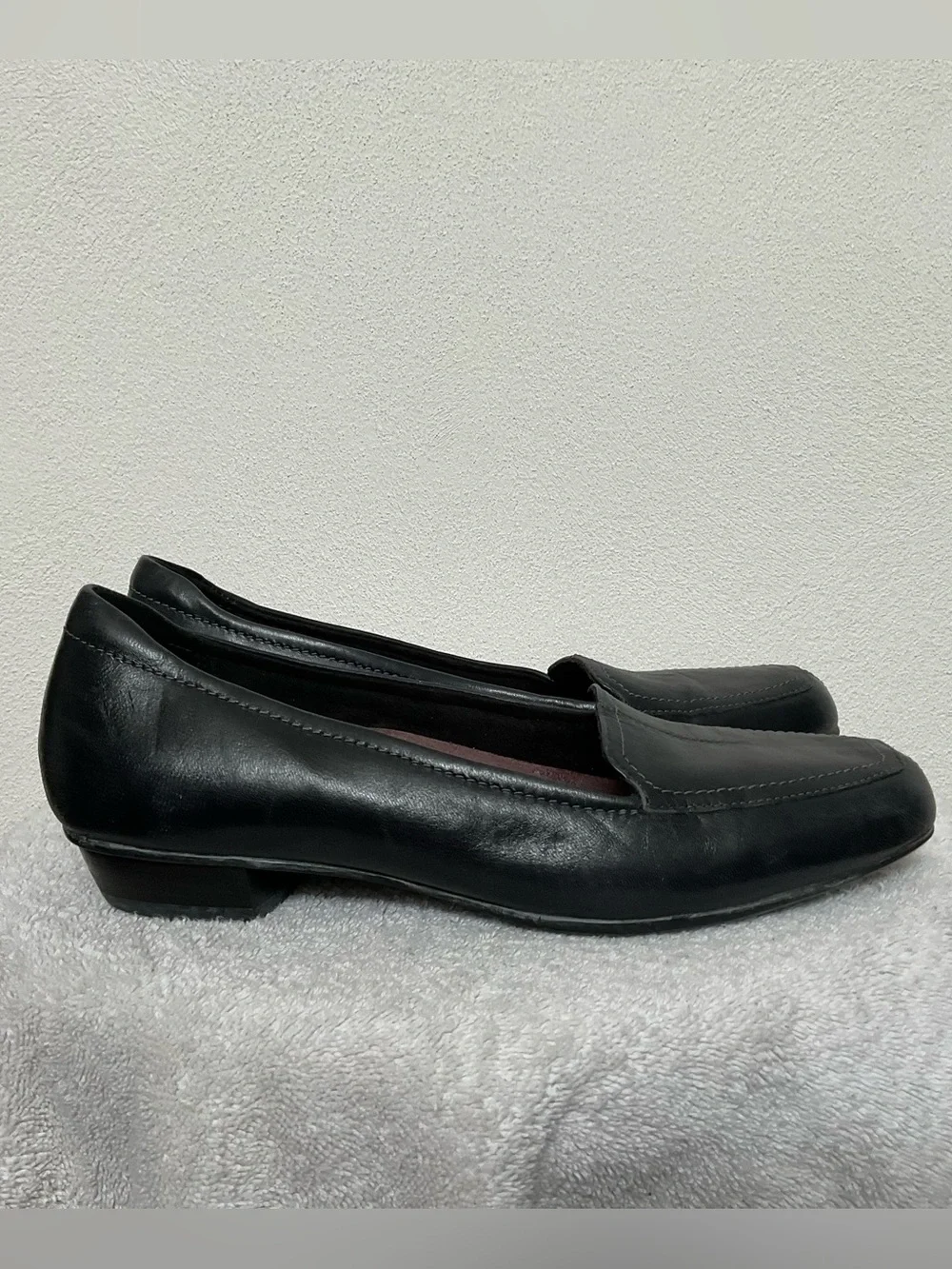 Clarks Everyday Timeless Loafers Low Block Heel Black Leather Size 8W